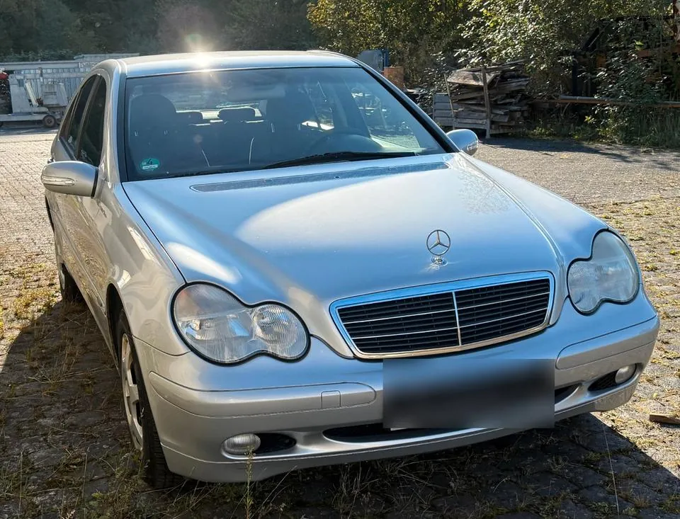 Mercedes-Benz C 180
