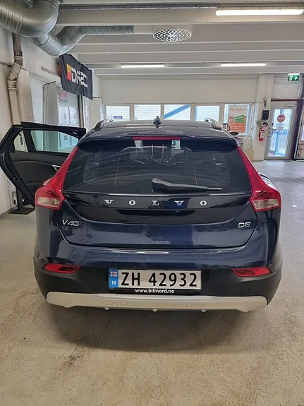 Volvo V40 Cross Country 2015 photo 4