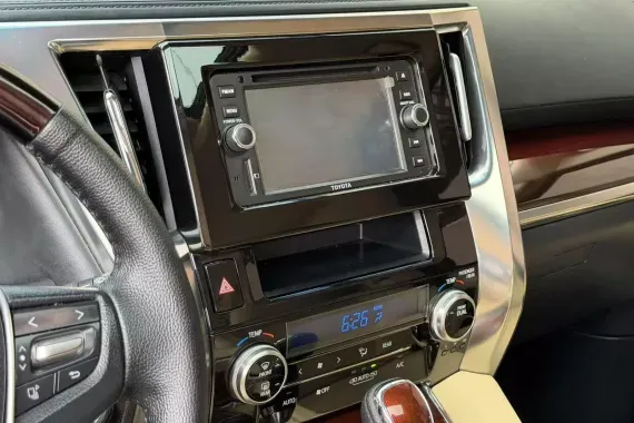 Toyota Alphard 2016 photo 5