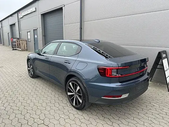 Polestar 2 2022 photo 2