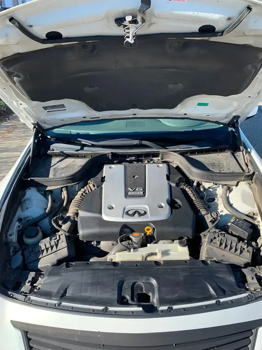Infiniti G37X 2011 photo 5
