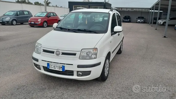 Fiat Panda 2011 photo 2