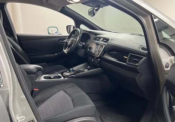 Nissan Leaf 2021 photo 5