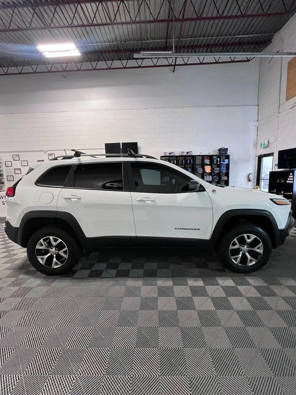 Jeep Cherokee 2016 photo 2