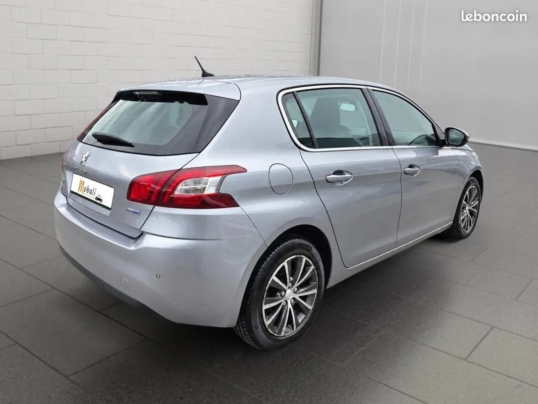Peugeot 308 2015 photo 2