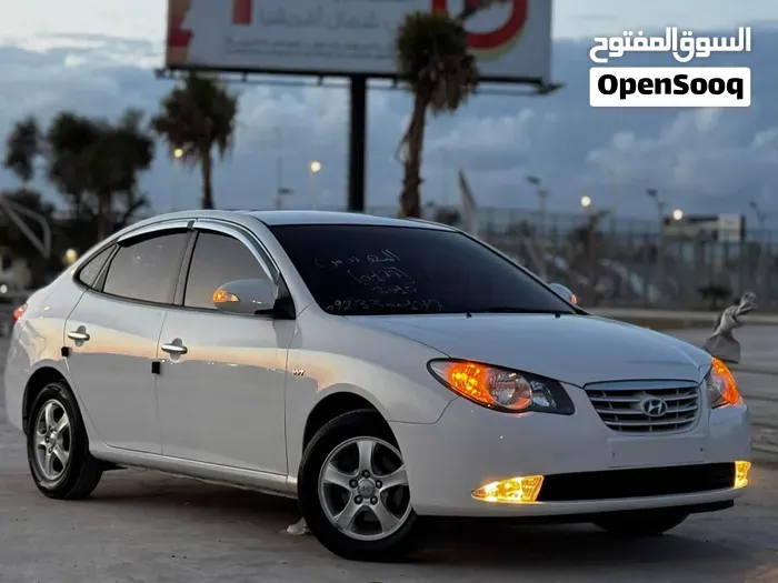 Hyundai Avante 2010 photo 3