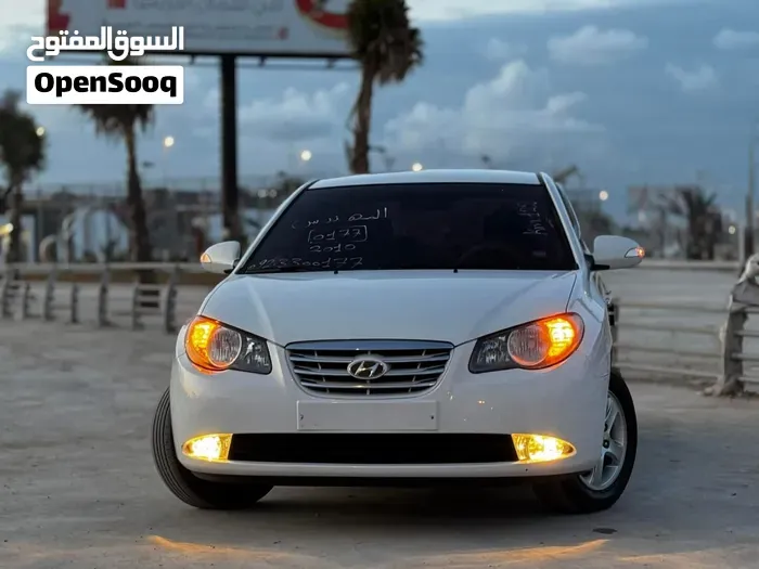 Hyundai Avante 2010 photo 2