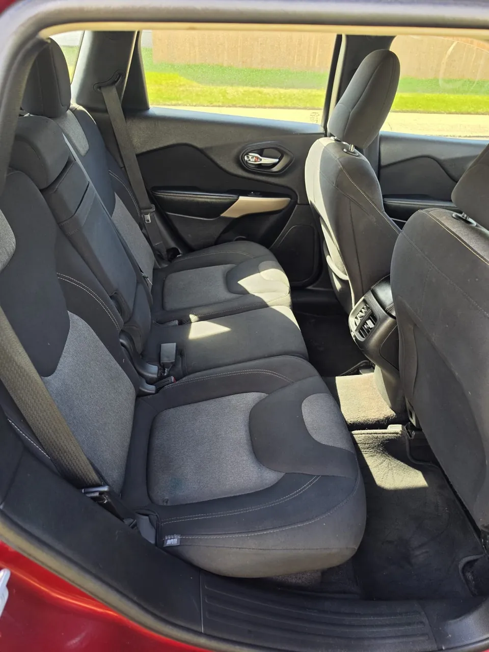 Jeep Cherokee 2017 photo 3