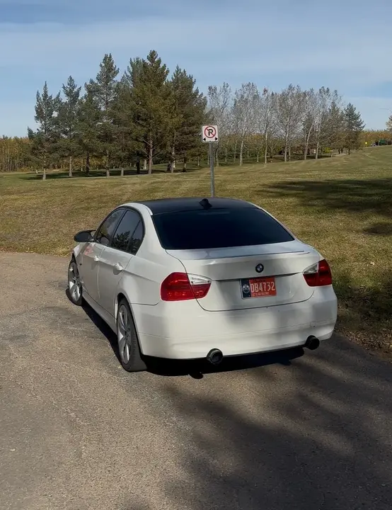 BMW 335Xi 2008 photo 3