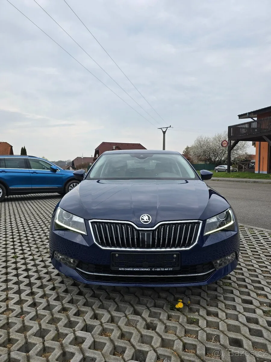 Skoda Superb 2017 photo 2