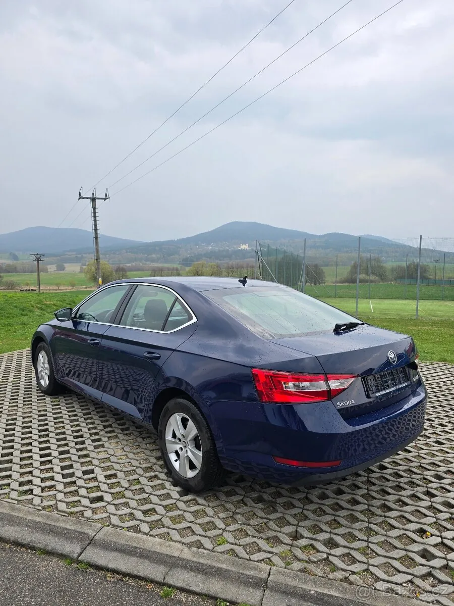 Skoda Superb 2017 photo 5