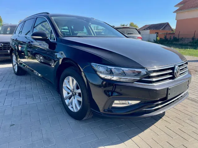 Volkswagen Passat Variant 2023 photo 2