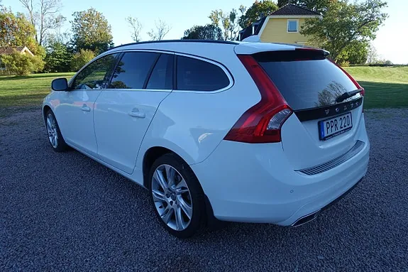 Volvo V60 2015 photo 5