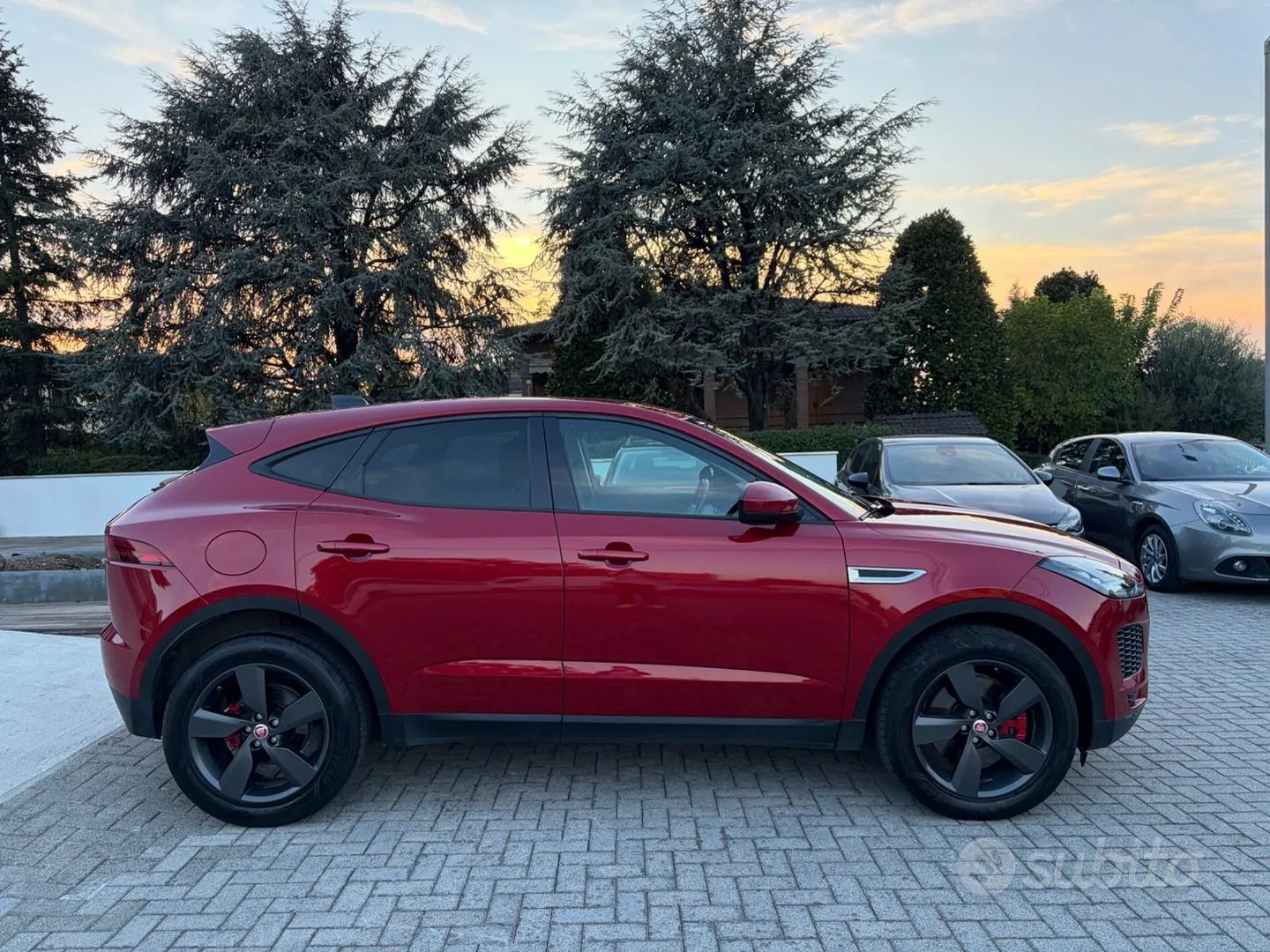 Jaguar E-Pace 2021 photo 5