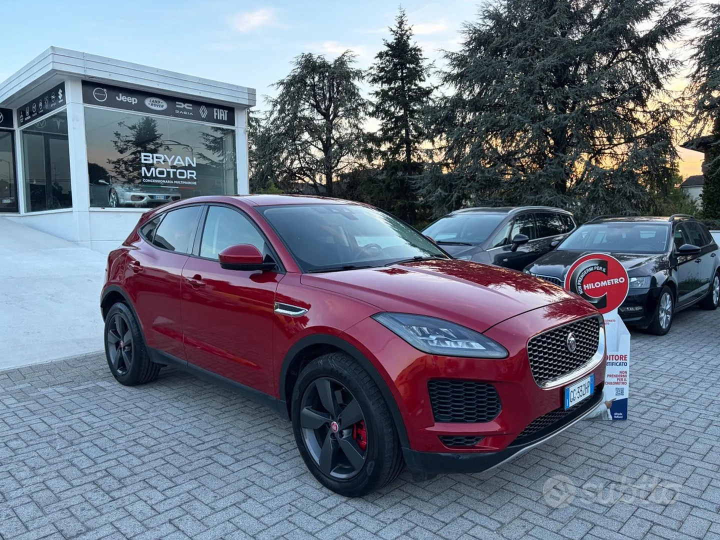 Jaguar E-Pace 2021 photo 3