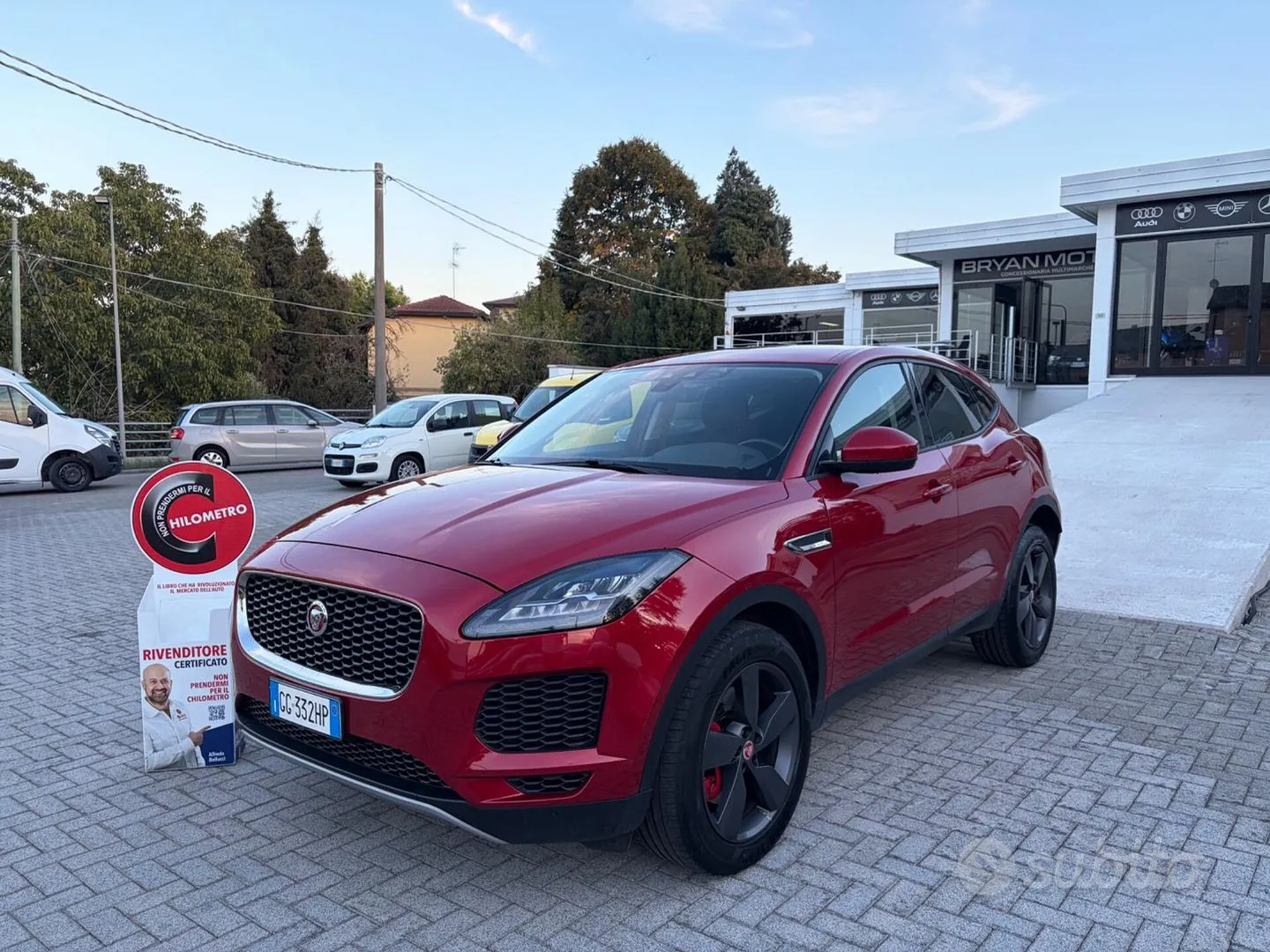 Jaguar E-Pace 2021 photo 2