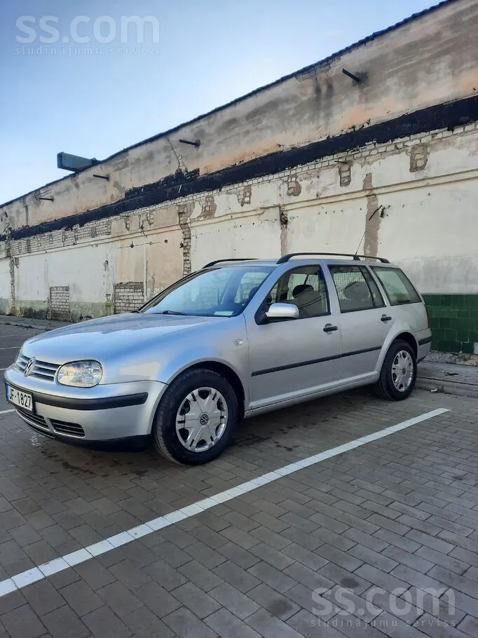 Volkswagen Golf 4 2000 photo 2