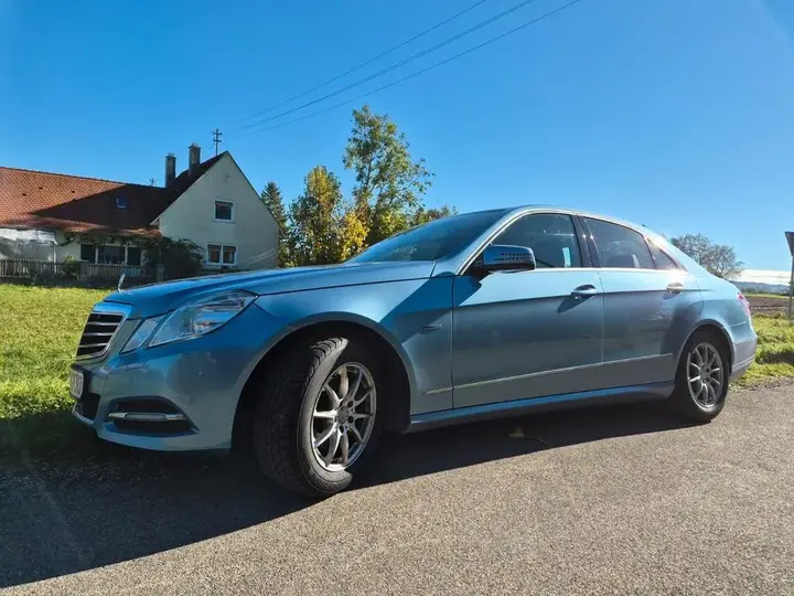 Mercedes-Benz E 200 Ngt