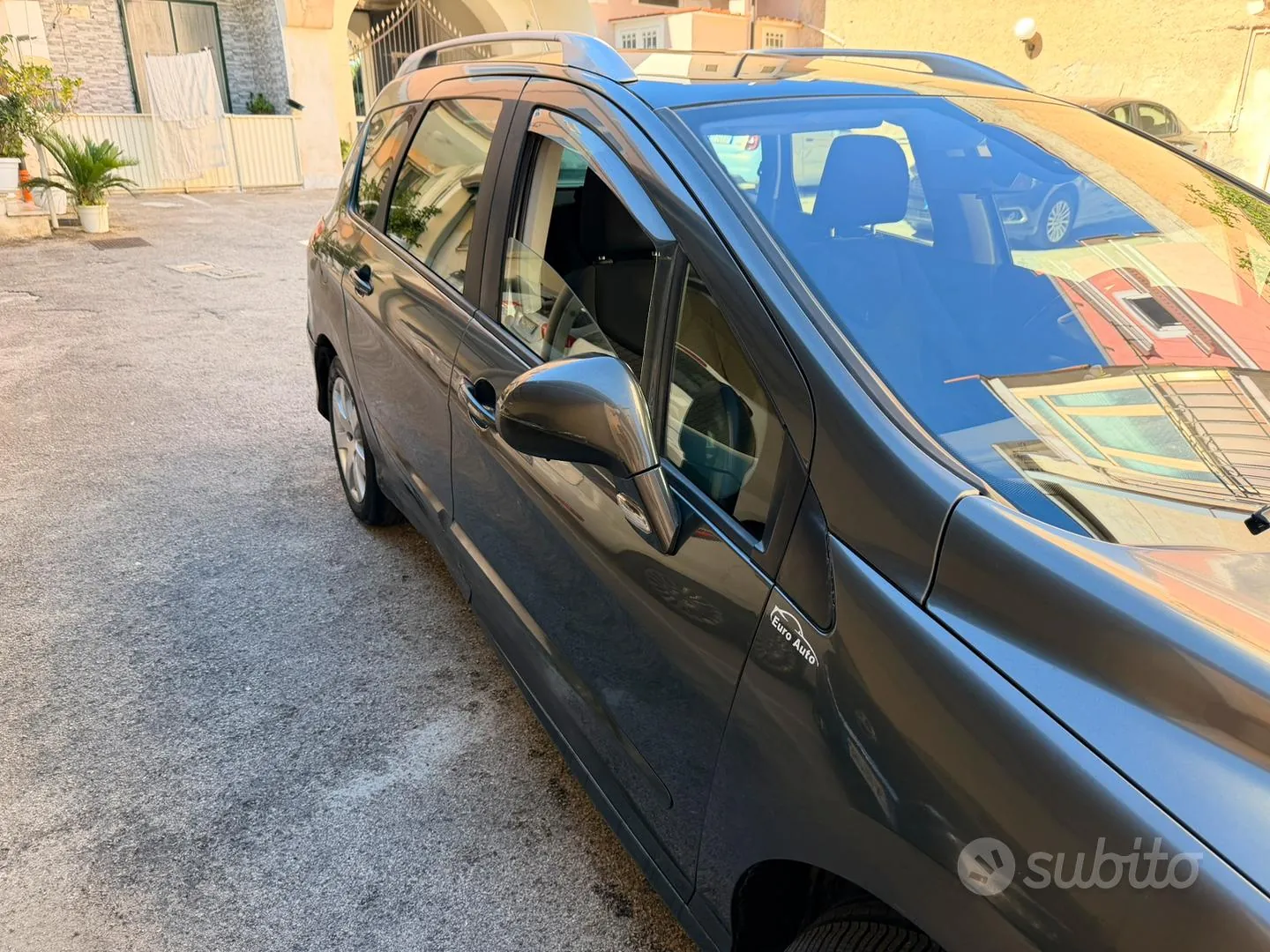 Peugeot 308 2010 photo 5