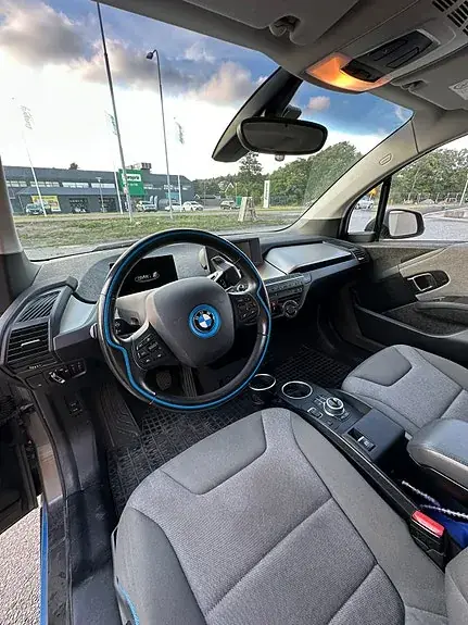 BMW I3