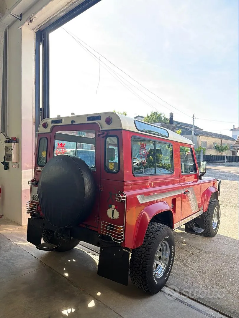 Land Rover Defender 1989 photo 2