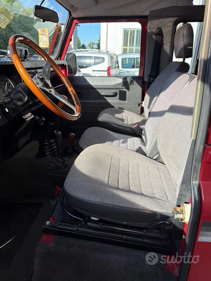 Land Rover Defender 1989 photo 5