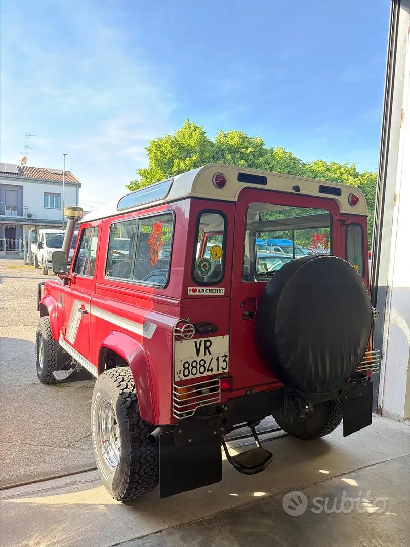 Land Rover Defender 1989 photo 3