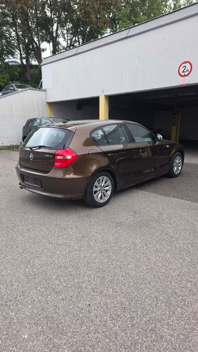 BMW 1 Series 2011 photo 3