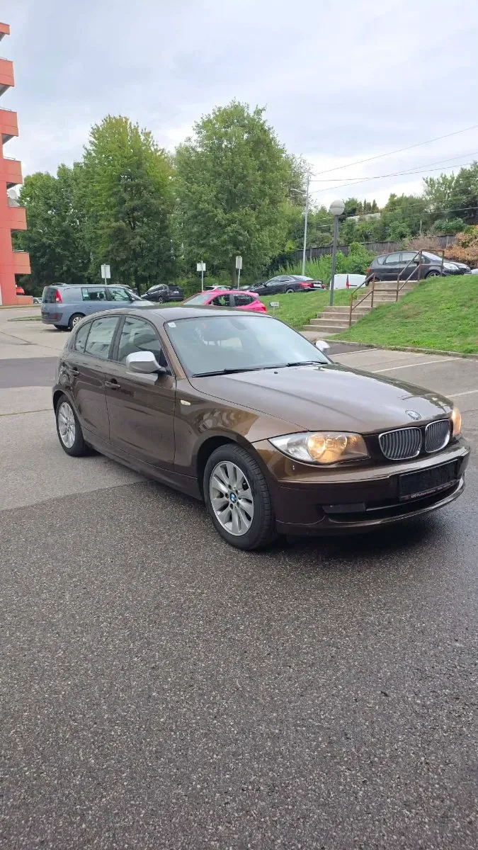 BMW 1 Series 2011 photo 2