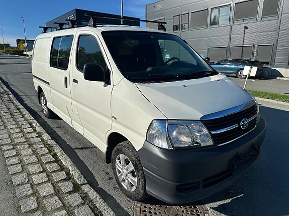 Toyota Hiace 2010 photo 2