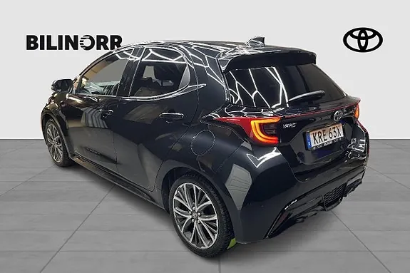 Toyota Yaris 2023 photo 2