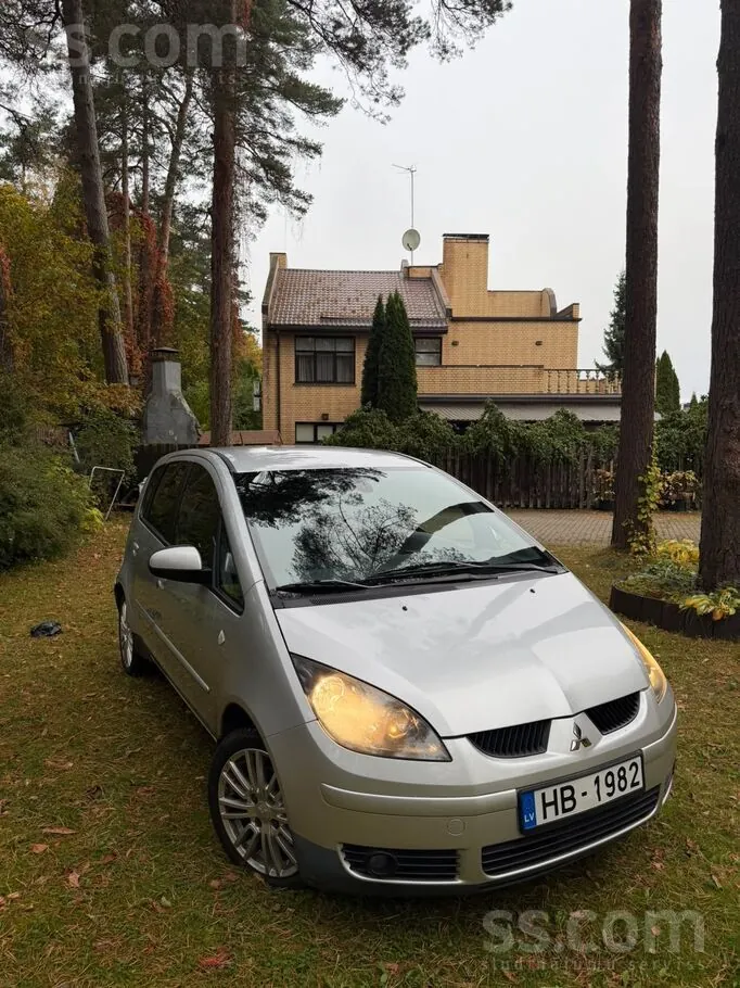 Mitsubishi Colt 2008 photo 2
