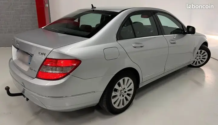 Mercedes-Benz C-Class 2007 photo 2