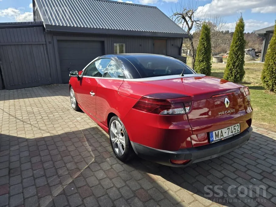 Renault Megane 2011 photo 2