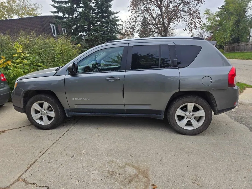 Jeep Compass 2012 photo 3