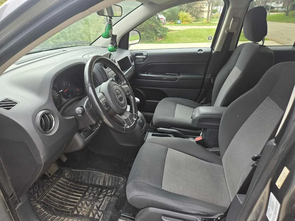 Jeep Compass 2012 photo 5