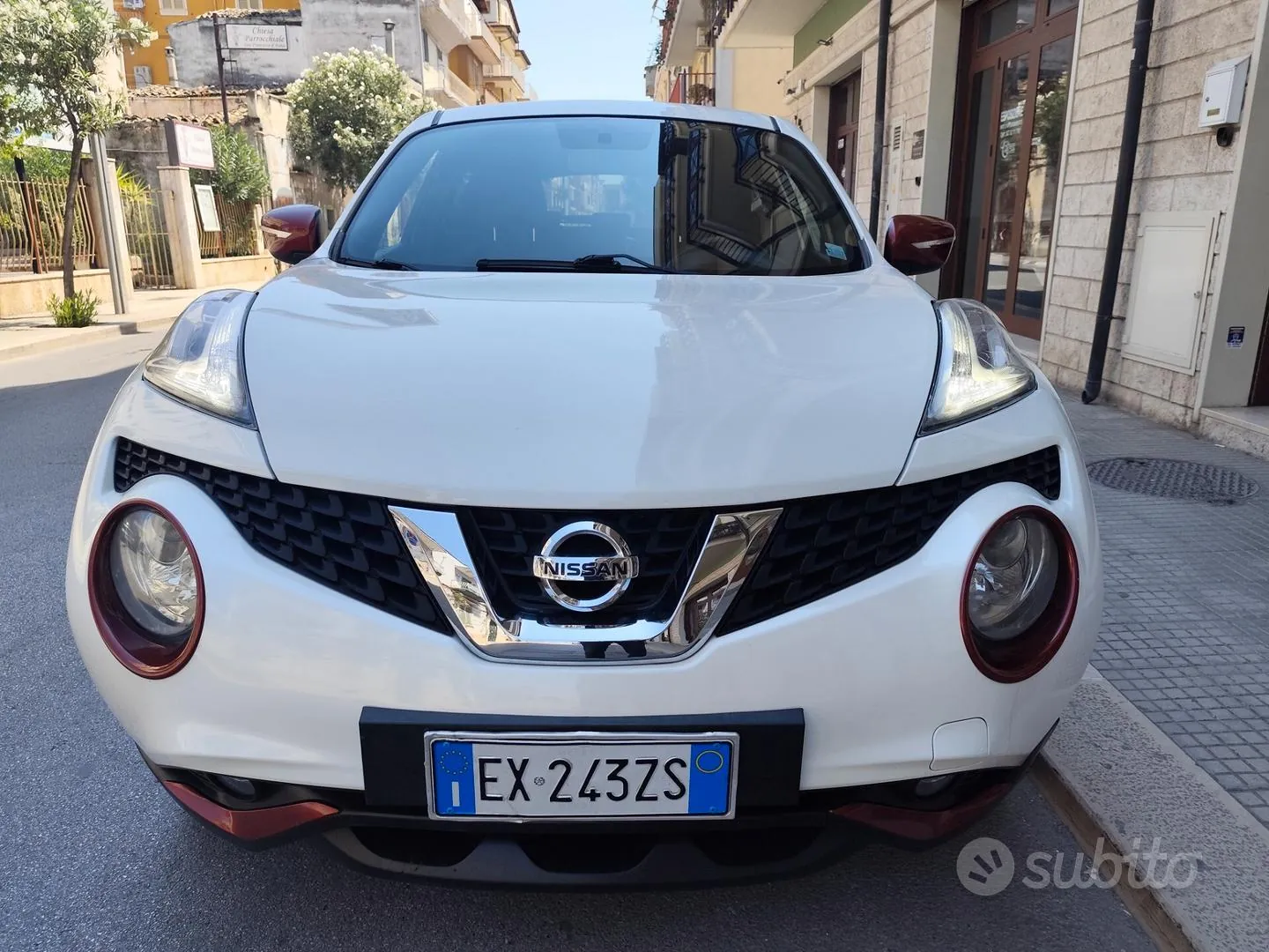 Nissan Juke 2015 photo 2