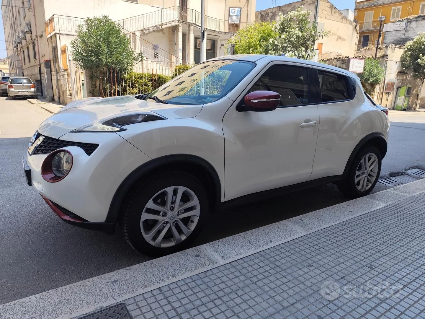 Nissan Juke 2015 photo 4