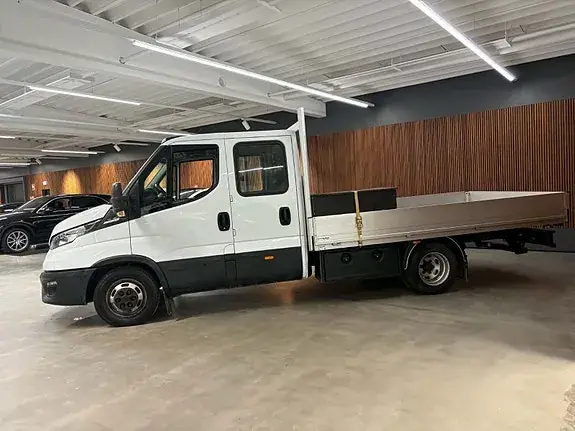 Iveco Daily 2022 photo 2