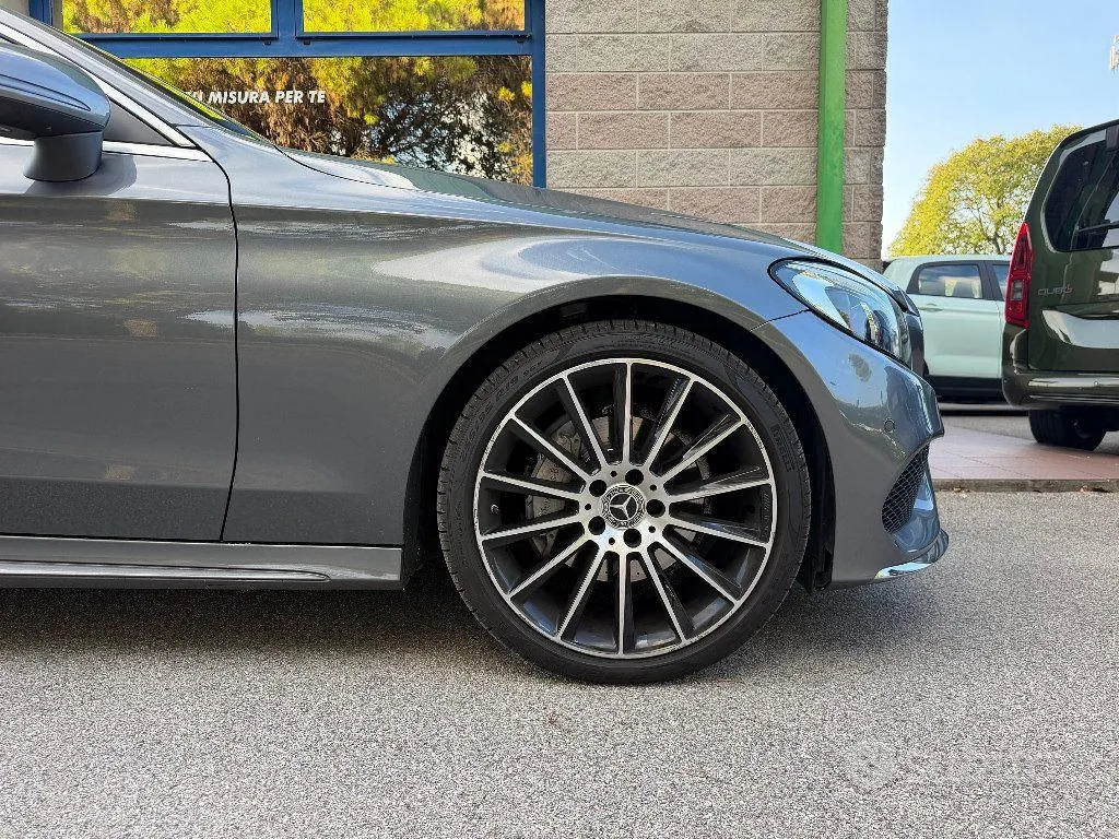 Mercedes-Benz C-Class 2018 photo 4