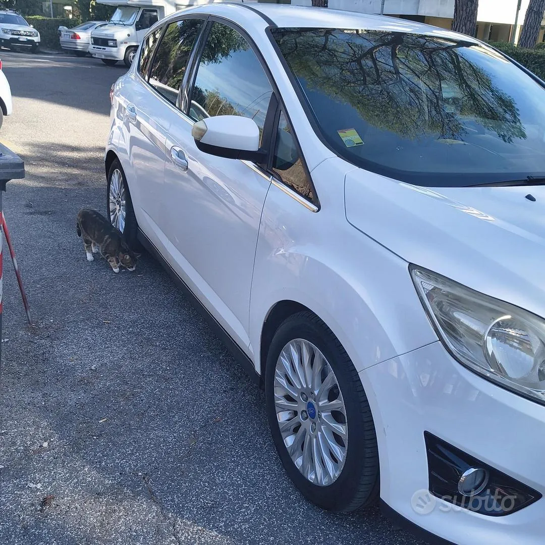 Ford C-Max 2012 photo 2