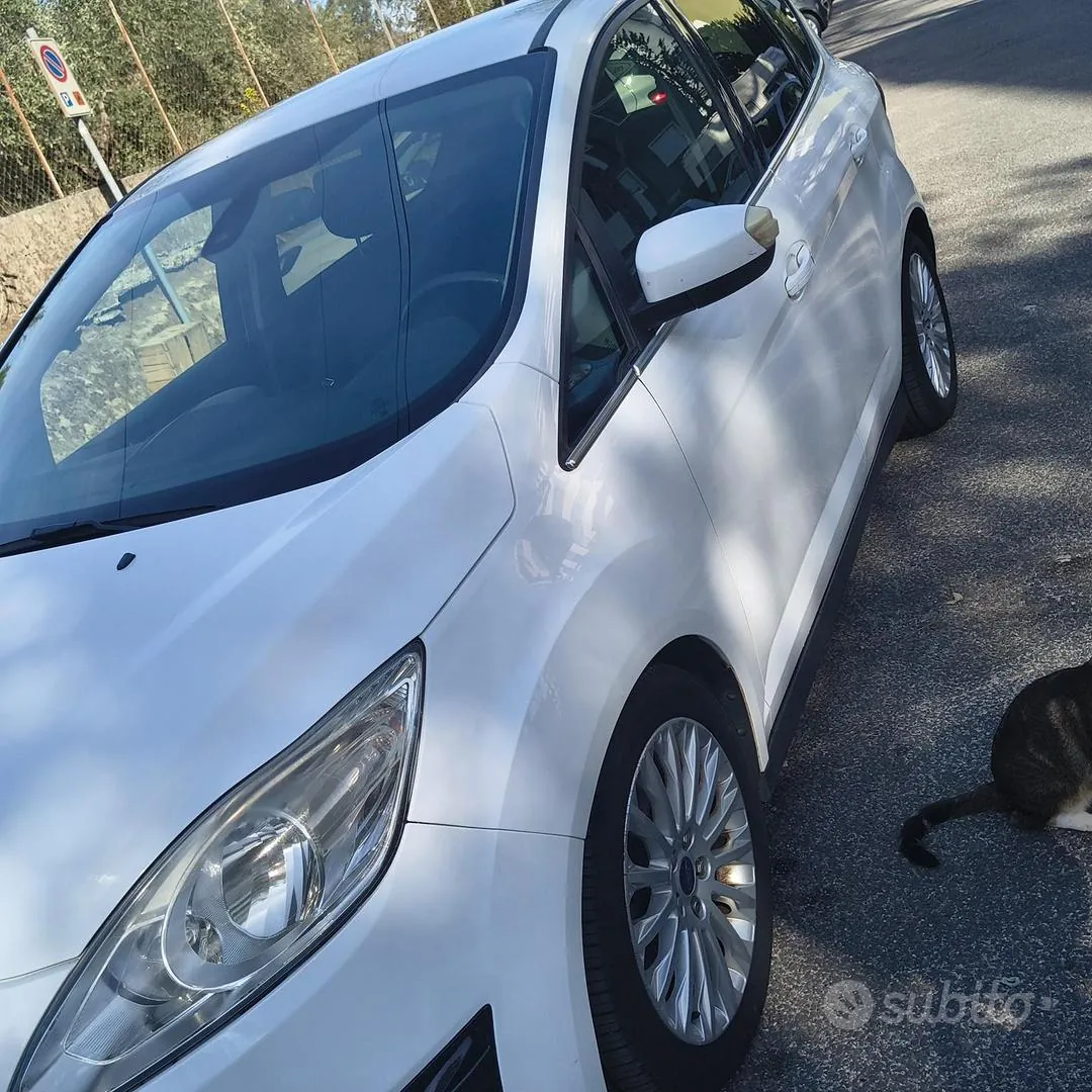 Ford C-Max 2012 photo 3