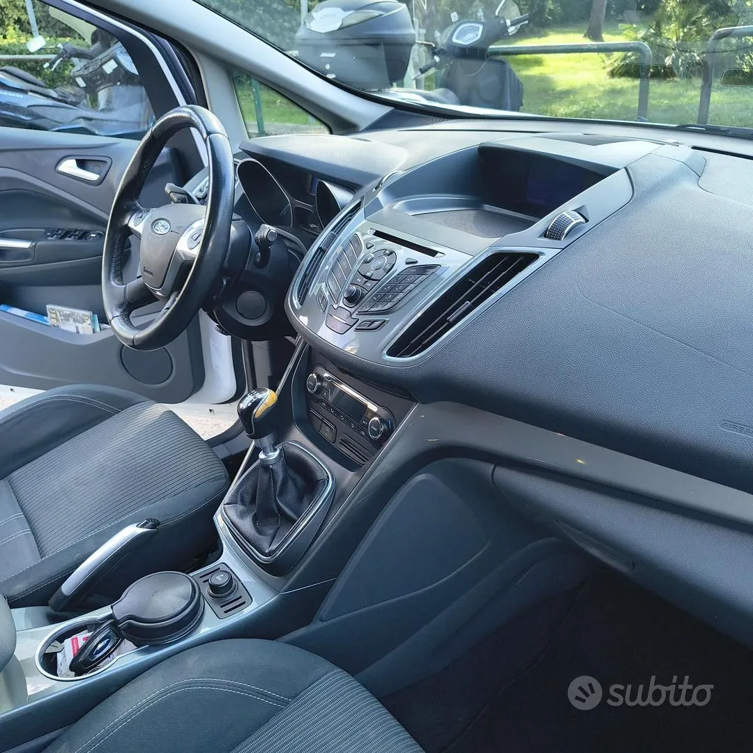 Ford C-Max 2012 photo 5