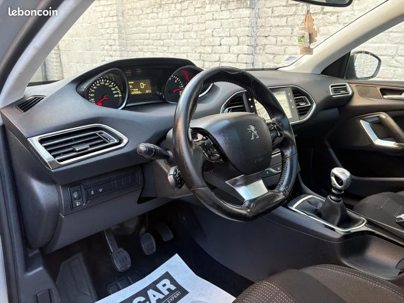 Peugeot 308 2016 photo 5