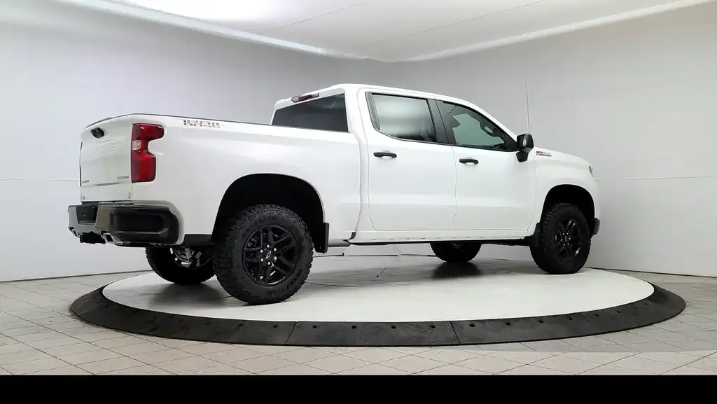 Chevrolet Silverado 1500 2026 photo 3