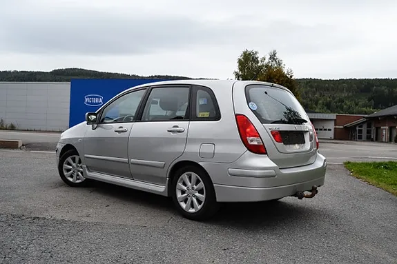 Suzuki Liana 2005 photo 4
