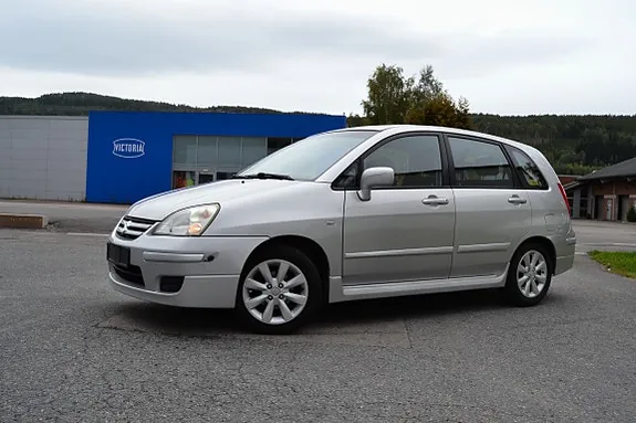 Suzuki Liana 2005 photo 2
