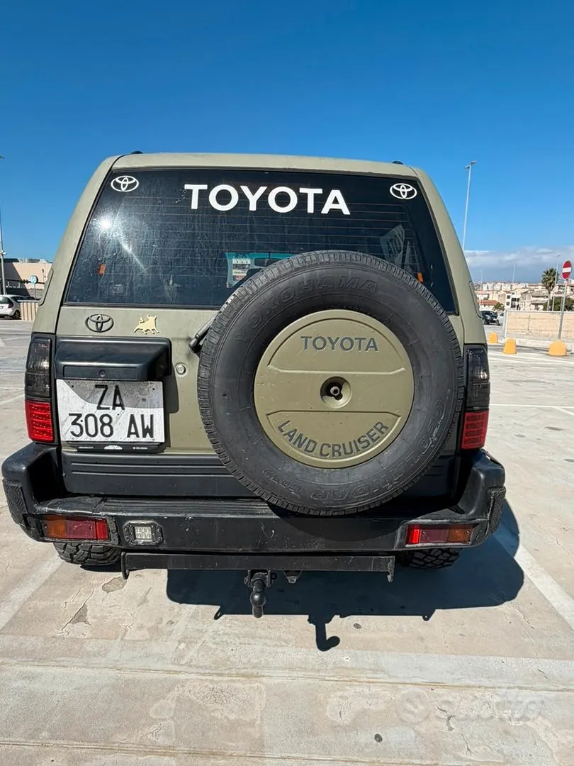Toyota Land Cruiser 1997 photo 2