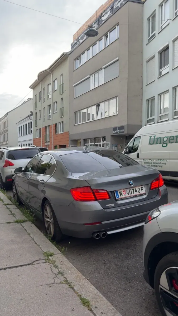 BMW 5 Series 2010 photo 3