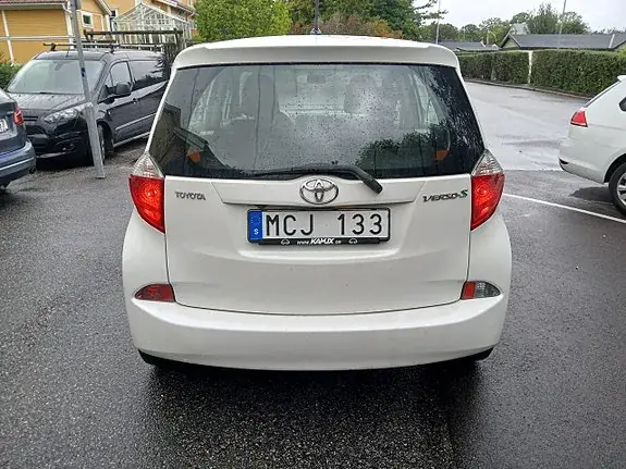 Toyota Verso-S 2011 photo 5